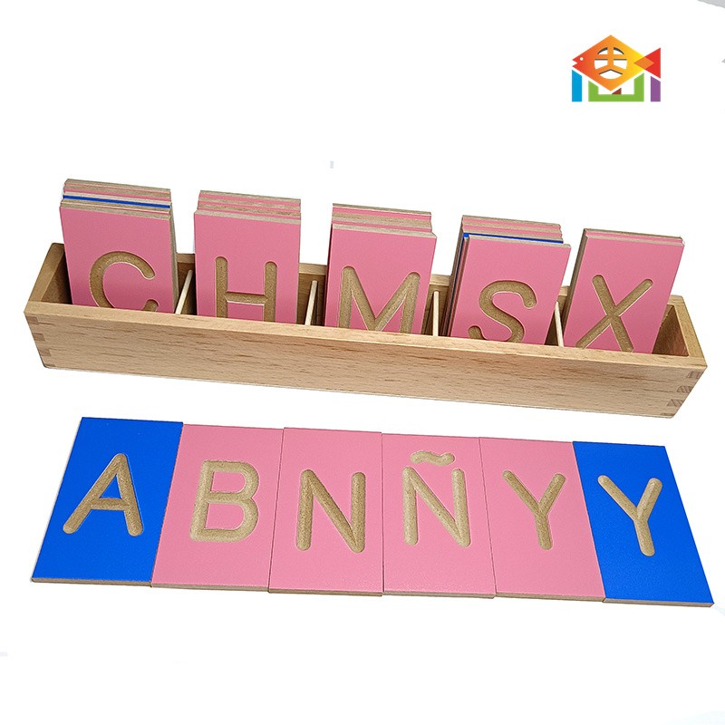 Mini groove letters upper case English Spanish